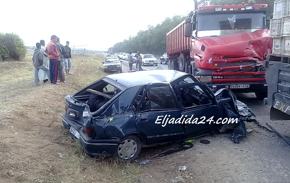 بالصور حادثة سير مفجعة بالطريق الوطنية رقم1 قرب الجديدة