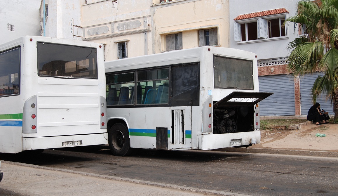 سكان الجديدة يشتكون من تردي  خدمات النقل الحضري و يطالبون بحافلات تليق بكرامتهم 