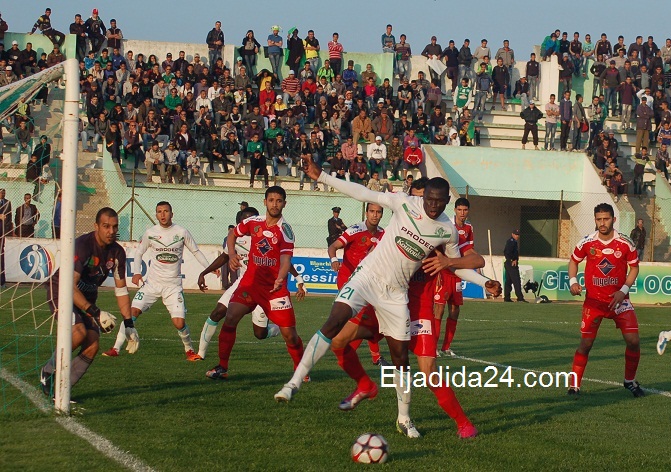 بالصور الدفاع الحسني  الجديدي يهزم الوداد و يصعد الى المركز الرابع بالبطولة