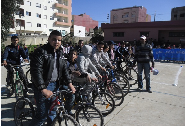 التضامن الجامعي المغربي بالجديدة ينظم القافلة التحسيسية بالسلامة الطرقية بمؤسسات التعليم العمومي بمدينة الجديدة