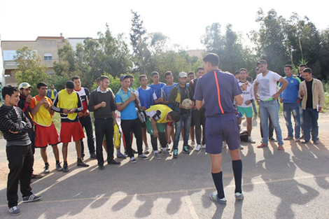 دوري كرة قدم مصغرة إحياءا لدكرى الطالب هشام الناصري يكسر الحصار على المرفق الرياضي بكلية الآداب