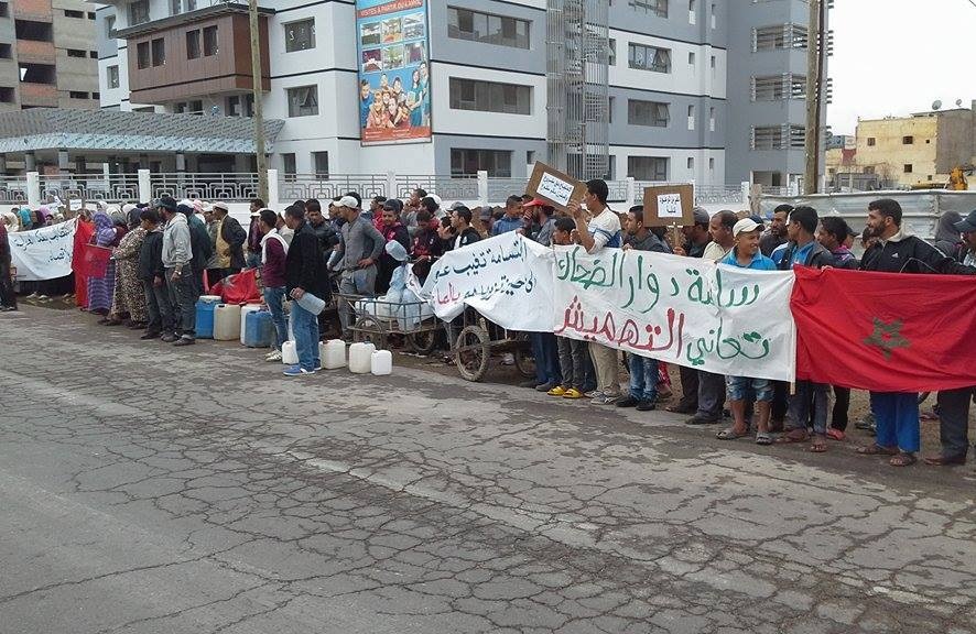 ساكنة دوار الضحاك بالجديدة تجدد احتجاجها على الاقصاء والتهميش