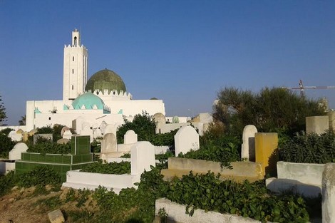 سكّانُ الجديدة يبْحثون عن قبورٍ لدفنِ أمواتهم