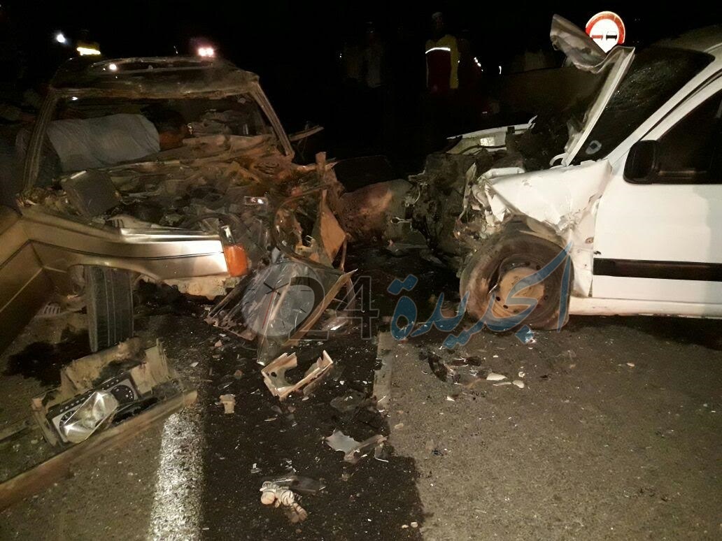 بالصور.. قتيل و5 جرحى في اصطدام سيارتين على الطريق الساحلية بين الجديدة والوليدية