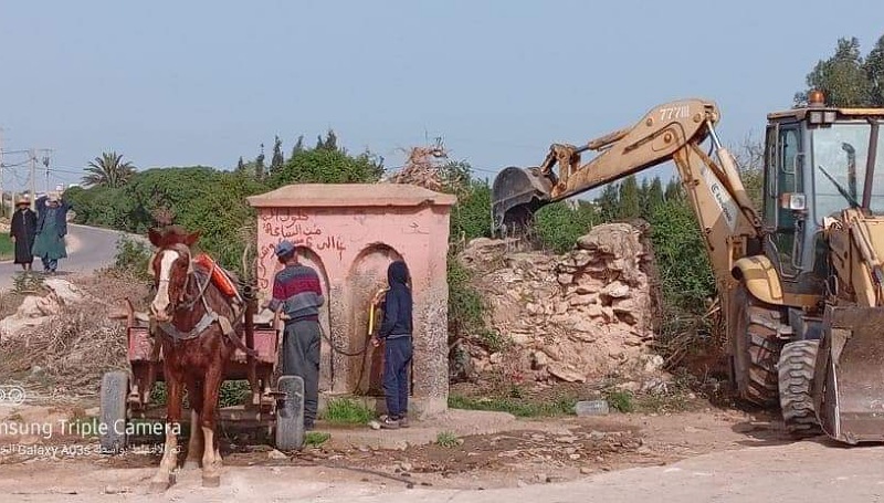 جماعة الحوزية تبدأ عملية واسعة لهدم الآبار المهجورة بتراب الجماعة 