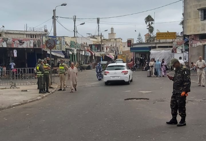 قائد الملحقة الإدارية الثانية يقود حملة واسعة لتحرير الملك العمومي المستشري بوسط الجديدة 